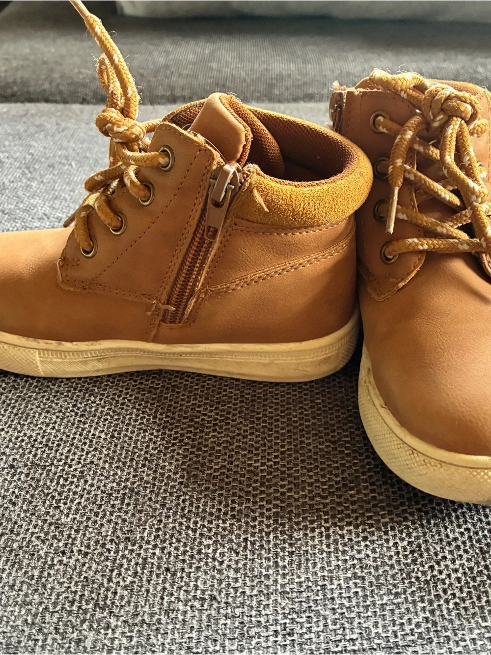 Toddler Boy Fall High Top Shoe Boot Size 27 (10.5)